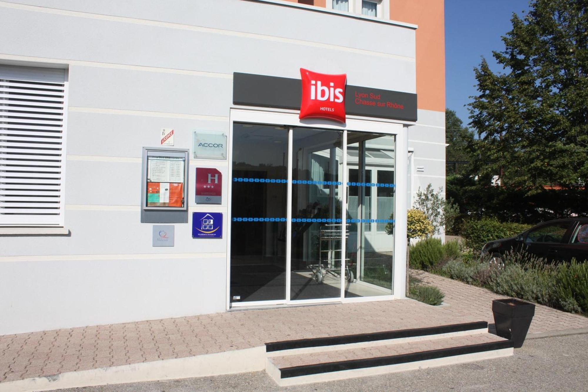 Hotel Ibis Lyon Sud Chasse Sur Rhone Exterior foto