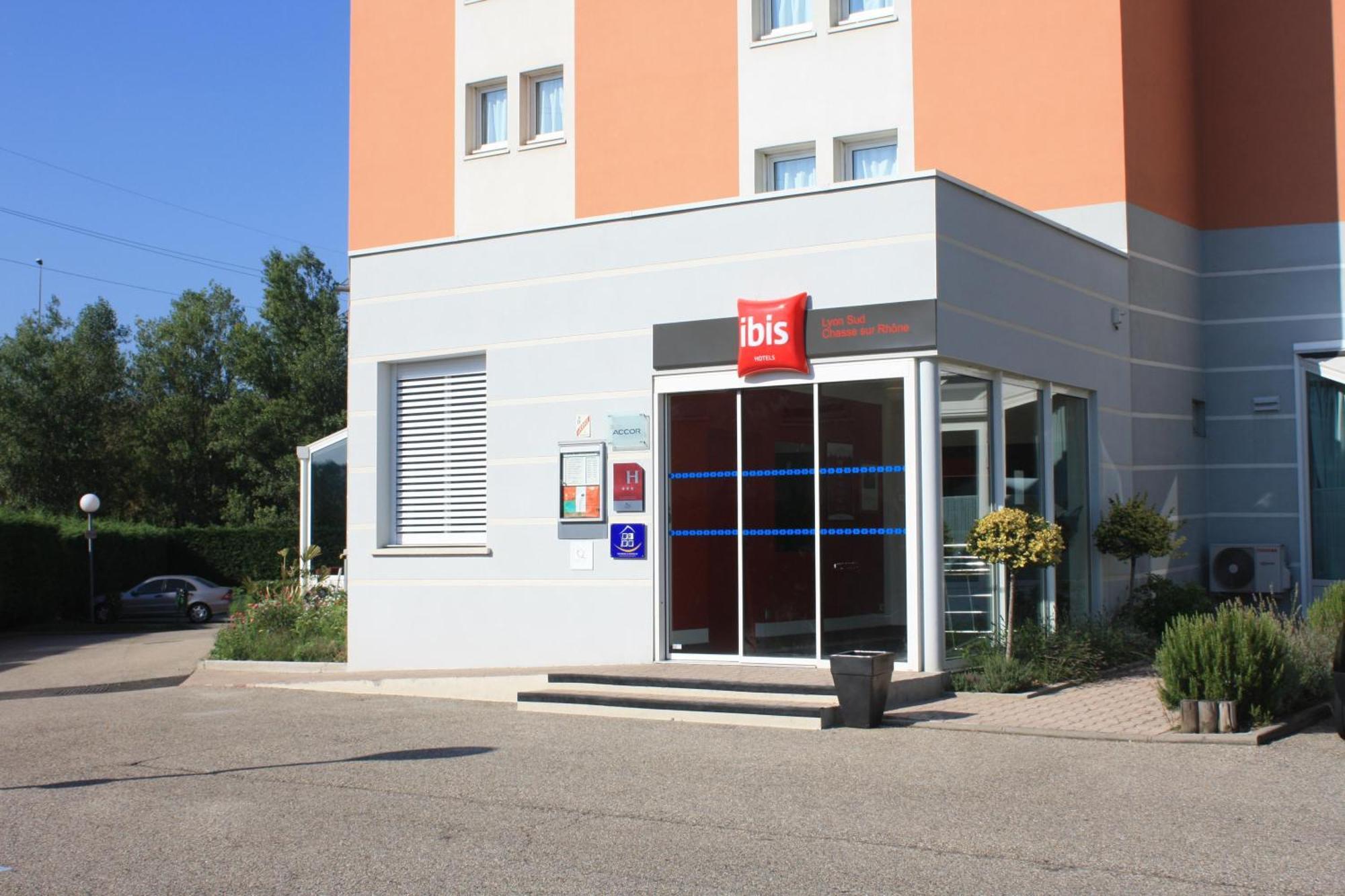 Hotel Ibis Lyon Sud Chasse Sur Rhone Exterior foto